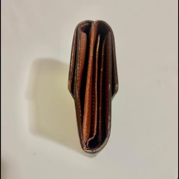 Louis Vuitton Monogram - Picture 6 of 8